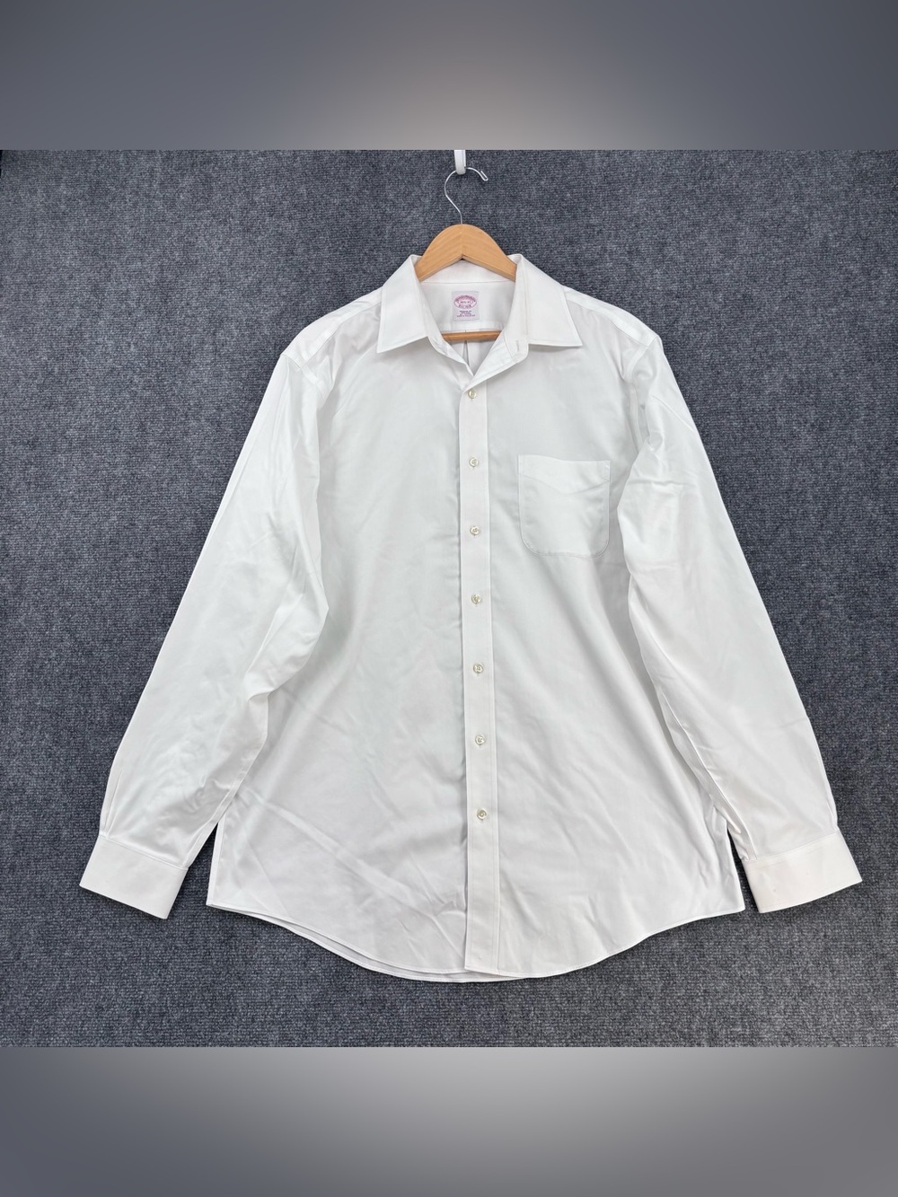 Brooks Brothers White Regular Fit Button Up Long Sleeve Shirt Men’s 16.5-37